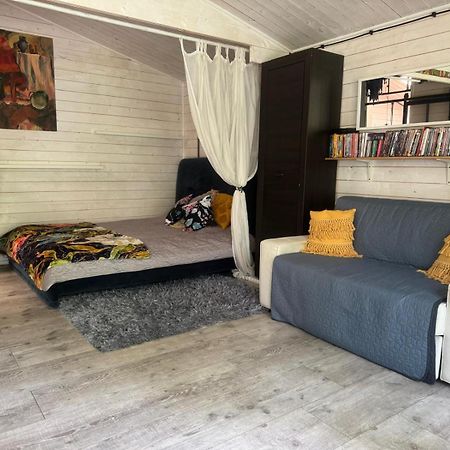 Domek Pod Trzema Kuropatwami Ily Kolo Urli Exterior photo